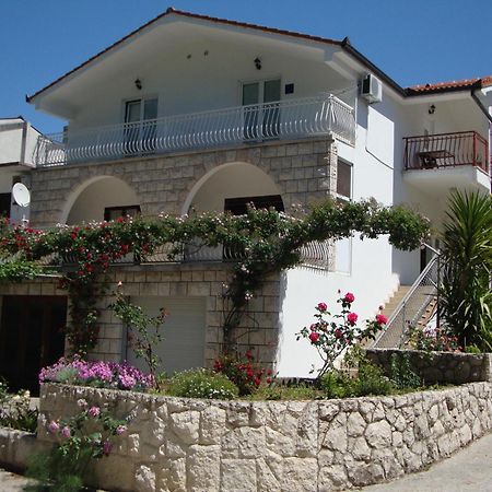 Franic Bacina Lakes Apartments بلوتشي المظهر الخارجي الصورة