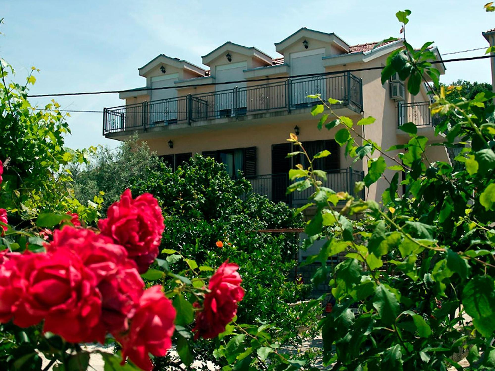 Franic Bacina Lakes Apartments بلوتشي المظهر الخارجي الصورة